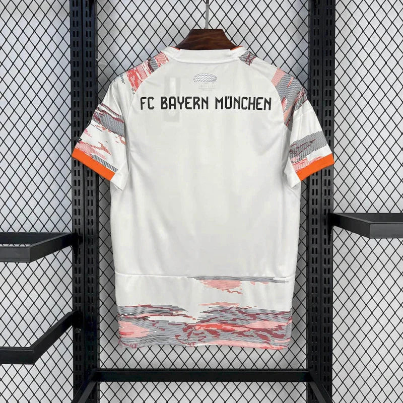 Bayern Munich away 25-26