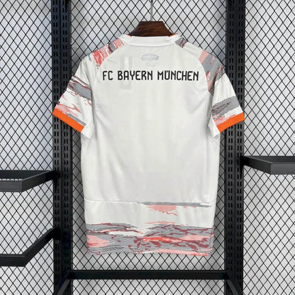 Bayern Munich away 25-26